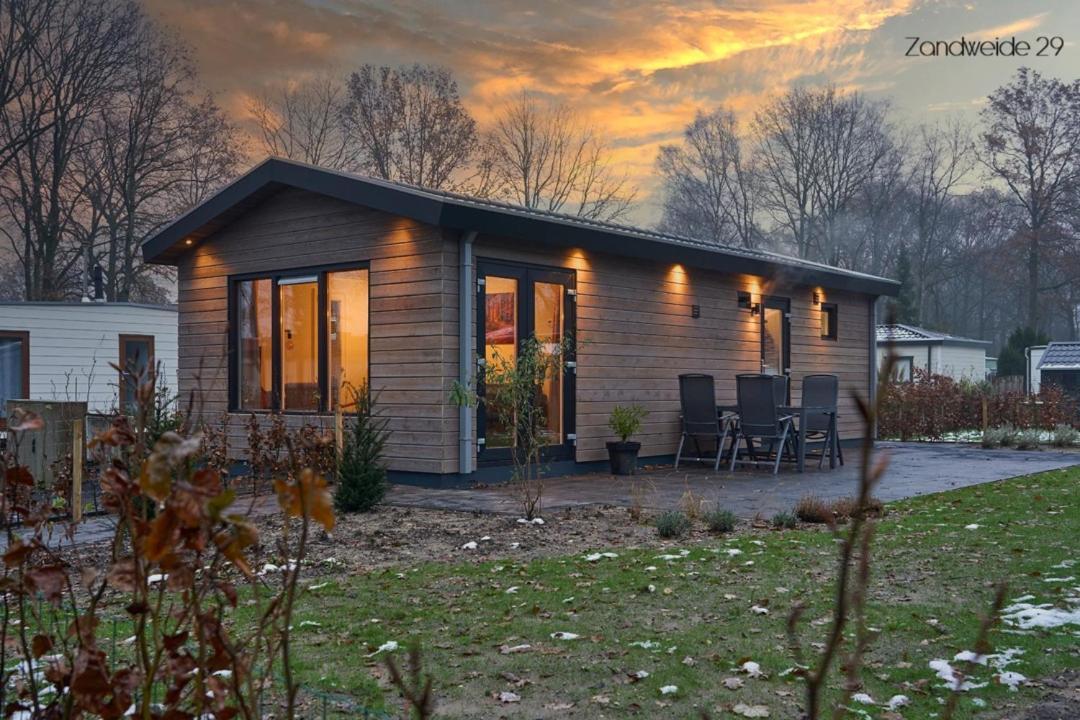 Camping De Vinkenkamp Lieren Exteriér fotografie